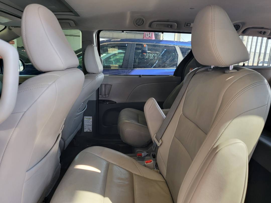 2019 TOYOTA SIENNA — 190285 Miles — Lot DC4KS010691 — Main - Marhaba Auctions Used Cars - Image 7