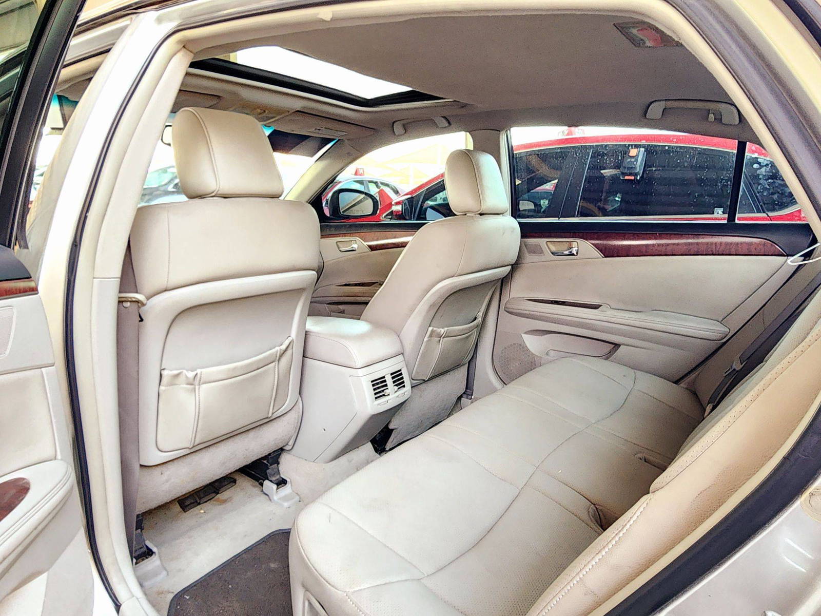 2011 TOYOTA AVALON — 153772 Miles — Lot BXBU392539 — Souq - Marhaba Auctions Used Cars - Image 6