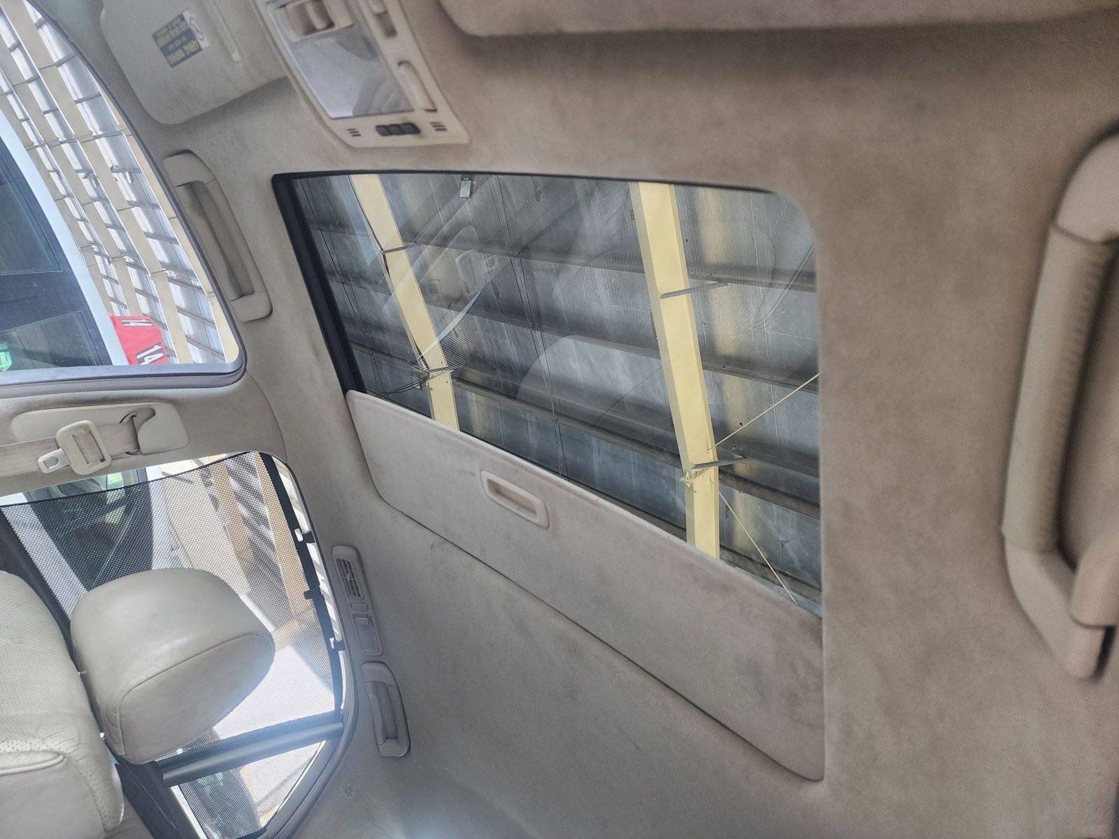 2002 LEXUS LS 430 — 140117 Miles — Lot 38671141 — Souq - Marhaba Auctions Used Cars - Image 9