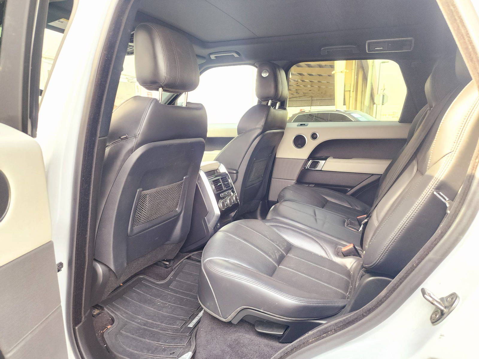 LAND ROVER RANGE ROVER SPORT 2016 - Marhaba Auction Used Cars - Image 6