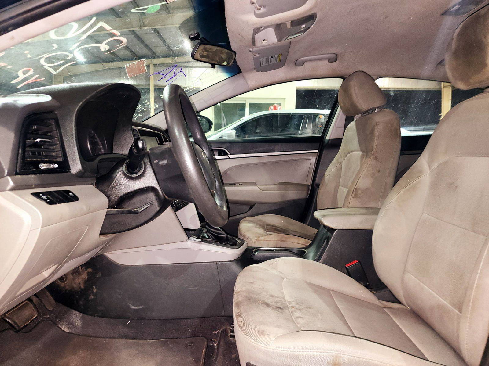 2018 HYUNDAI ELANTRA — 162435 Miles — Lot 3390491 — Souq - Marhaba Auctions Used Cars - Image 8