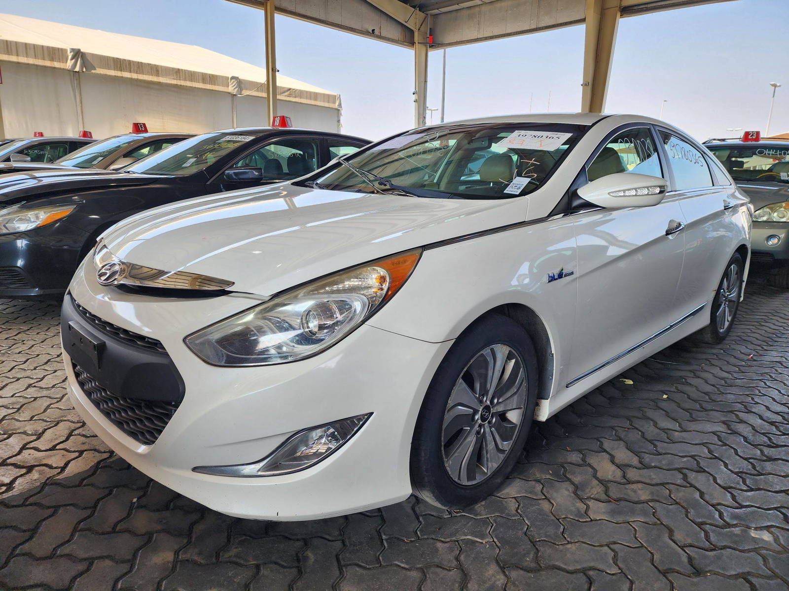 2013 HYUNDAI SONATA — 210079 Miles — Lot A090038 — Souq - Marhaba Auctions Used Cars - Image 5