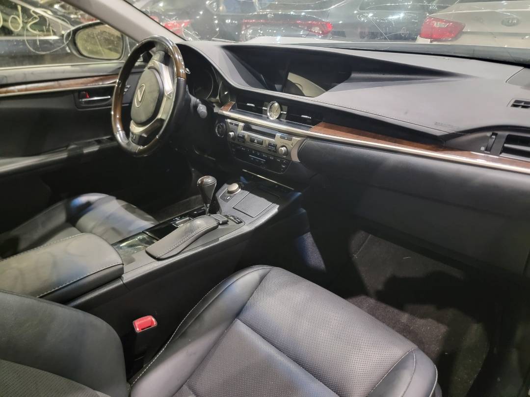 2015 LEXUS ES 350 — 64892 Miles — Lot 2195968 - Marhaba Auctions Used Cars - Image 9