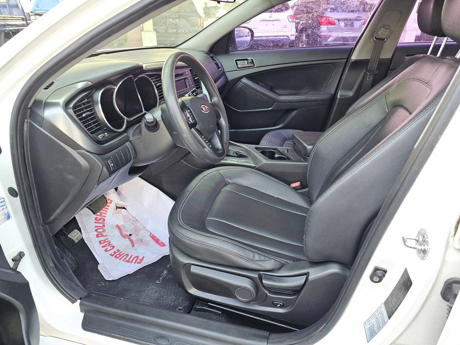 2013 KIA K5 — 143139 KM — Lot DA273613 — Souq - Marhaba Auctions Used Cars - Image 9
