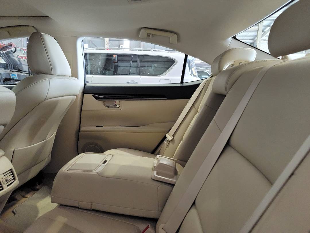 2013 LEXUS ES 350 — 151478 Miles — Lot 8D2040783 — Main - Marhaba Auctions Used Cars - Image 6