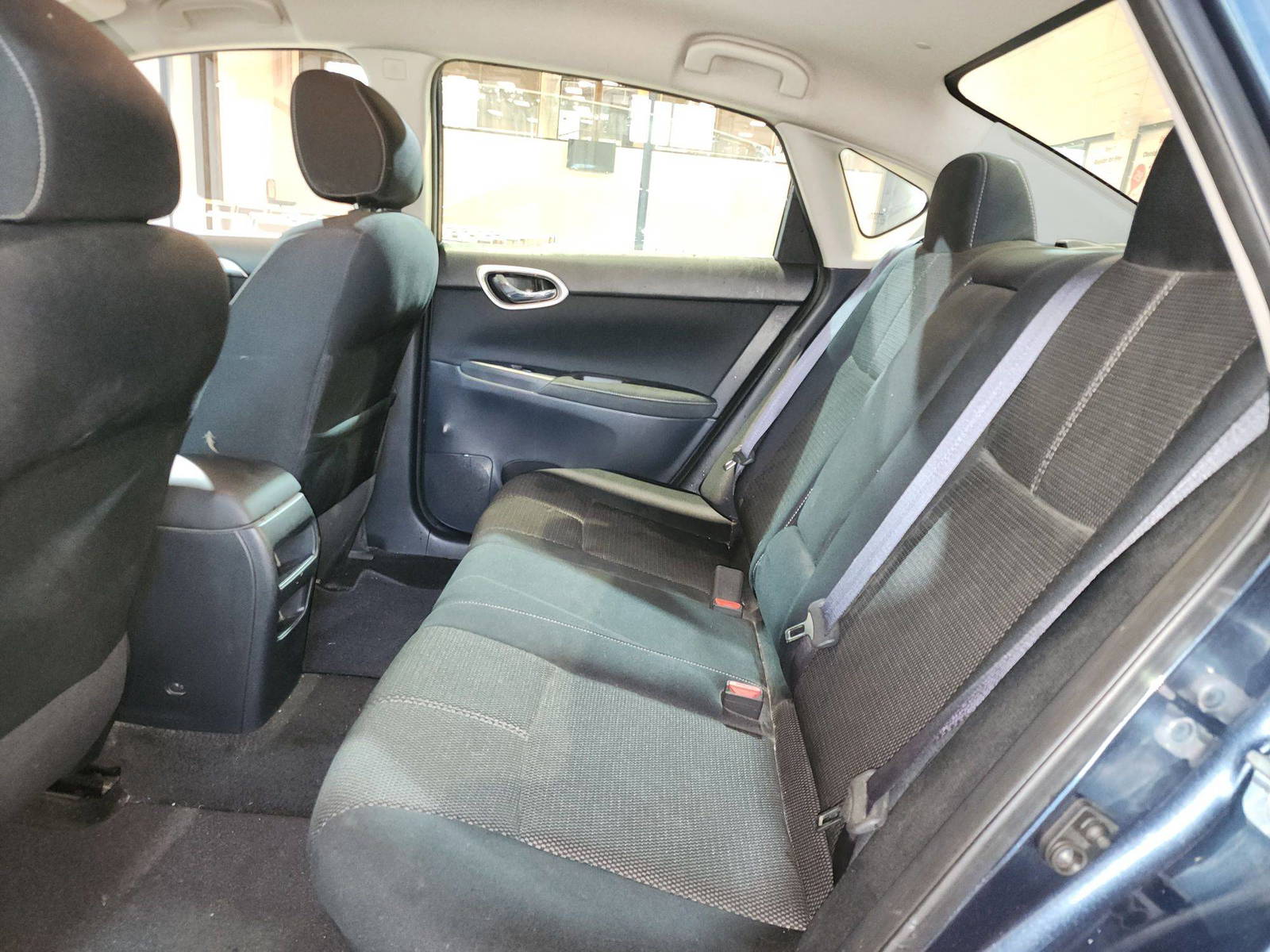 2015 NISSAN SENTRA — 114092 KM — Lot 62444094 — Al Quoz - Marhaba Auctions Used Cars - Image 8