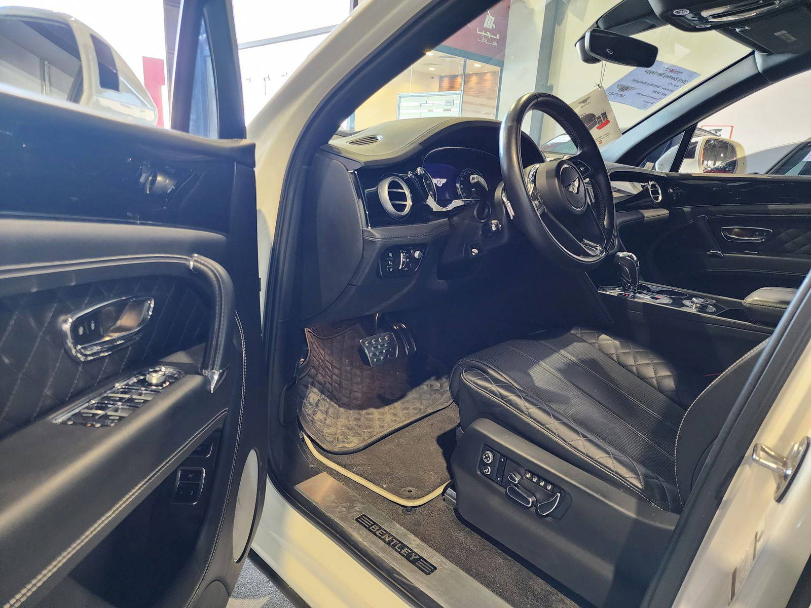 2018 BENTLEY BENTAYGA — 33495 Miles — Lot 38549220 — Main - Marhaba Auctions Used Cars - Image 11