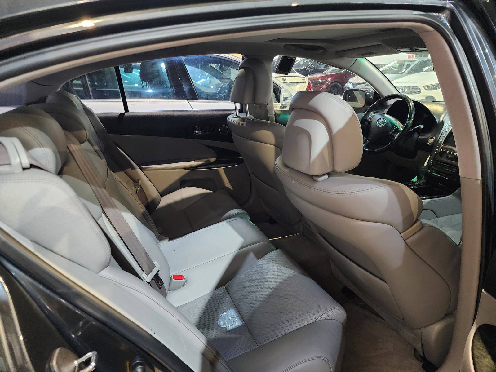 2006 LEXUS GS 350 — 260285 Miles — Lot 23329 — Al Quoz - Marhaba Auctions Used Cars - Image 7