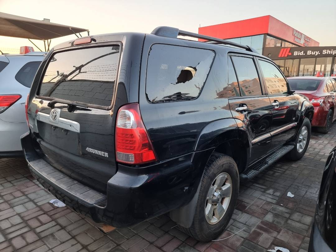 2006 TOYOTA 4RUNNER SR5 — 266660 Miles — Lot 68045828 — Ind. 12 - Marhaba Auctions Used Cars - Image 4