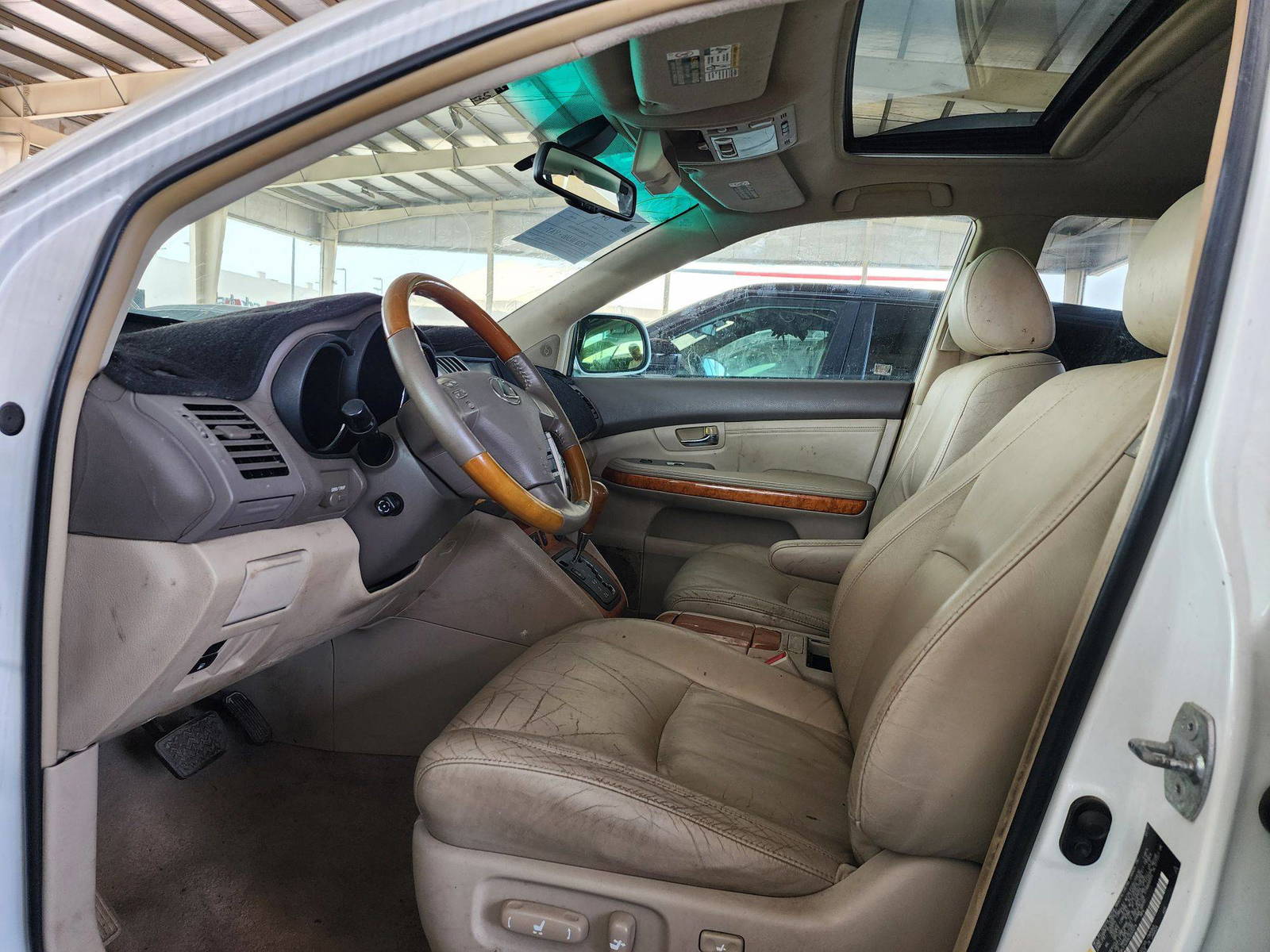 2008 LEXUS RX 350 — 157957 Miles — Lot 32074 — Souq - Marhaba Auctions Used Cars - Image 9