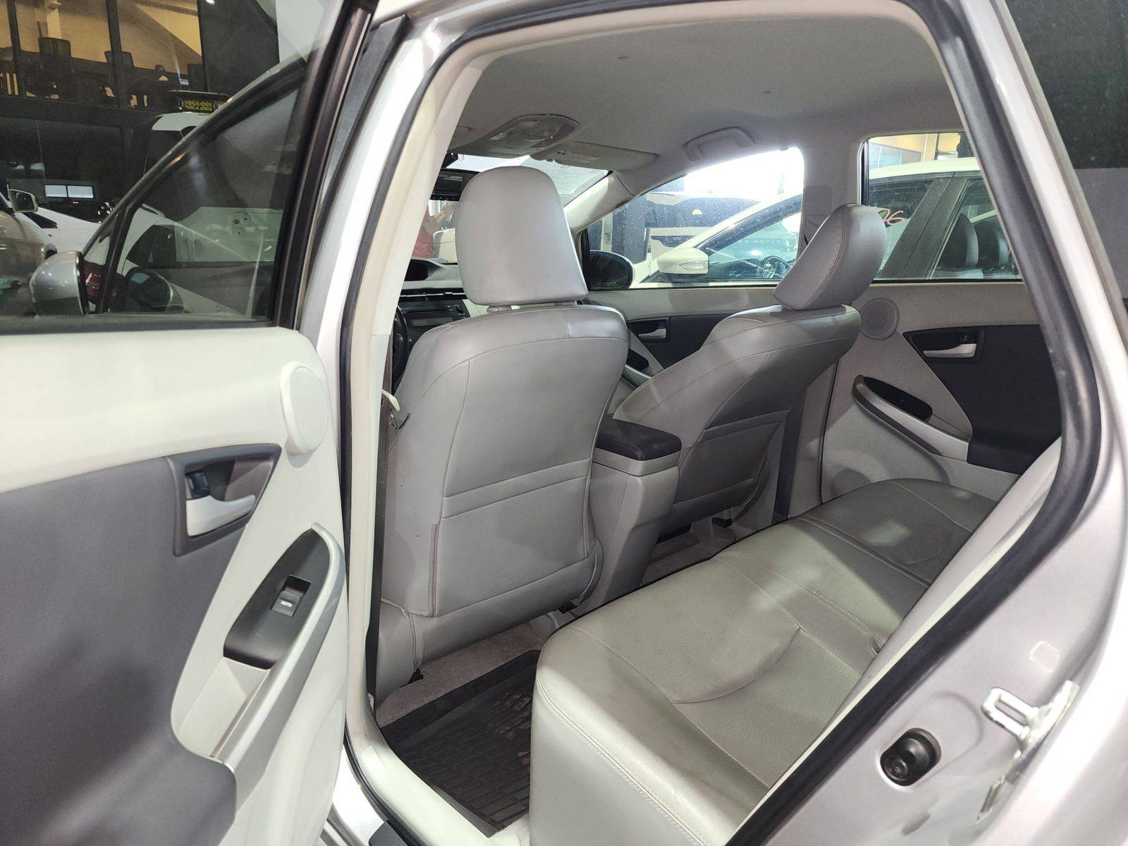 TOYOTA PRIUS 2011 - Marhaba Auction Used Cars - Image 7