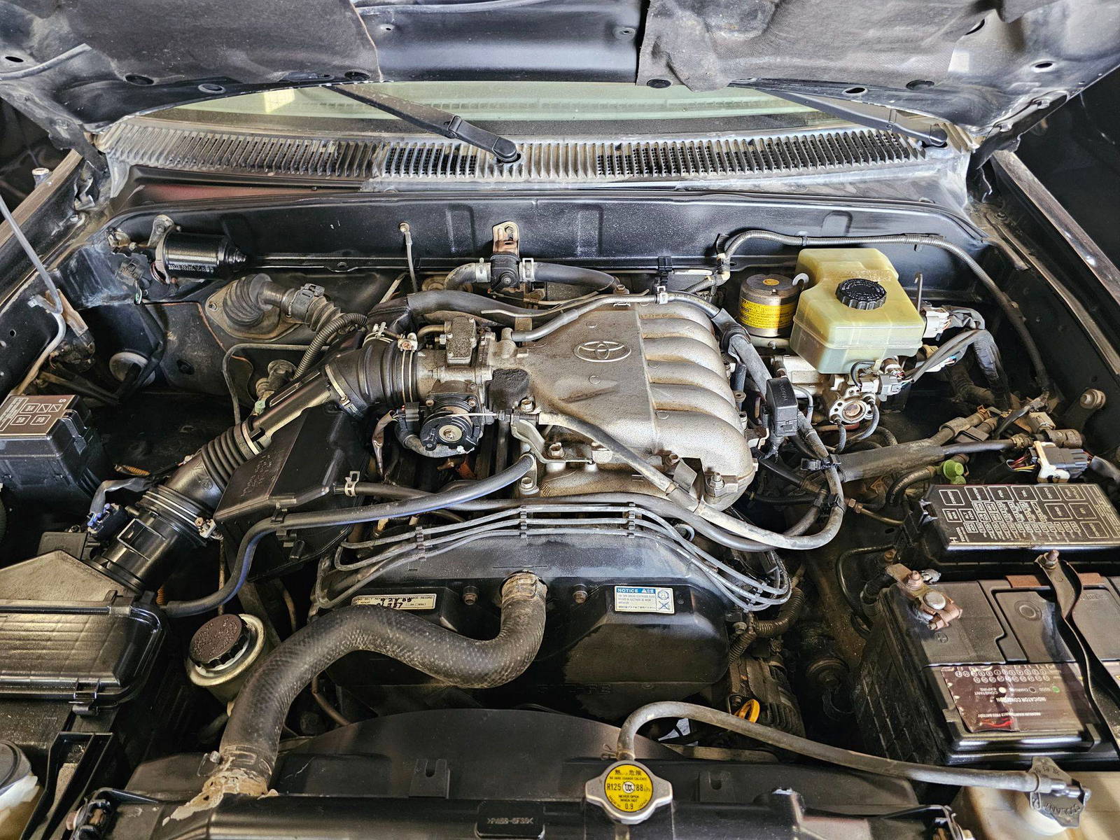 TOYOTA 4RUNNER 2002 - Marhaba Auction Used Cars - Image 12
