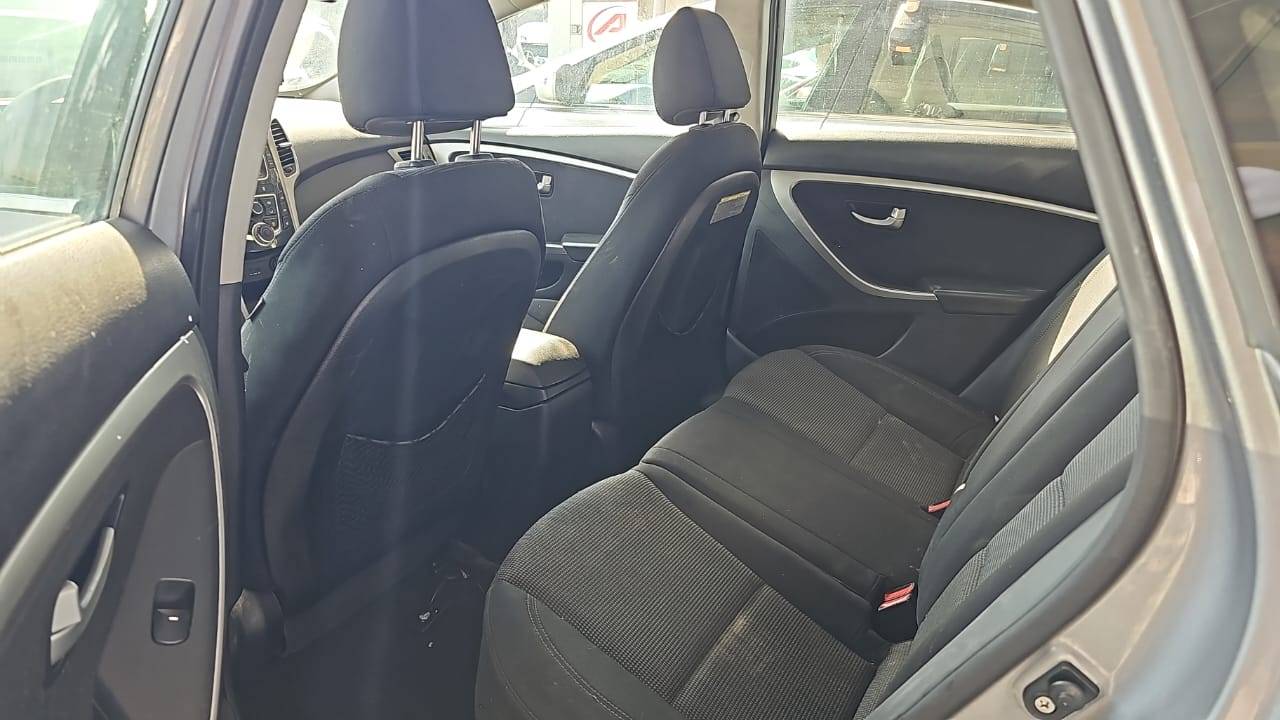 HYUNDAI ELANTRA GT 2013 - Marhaba Auction Used Cars - Image 6