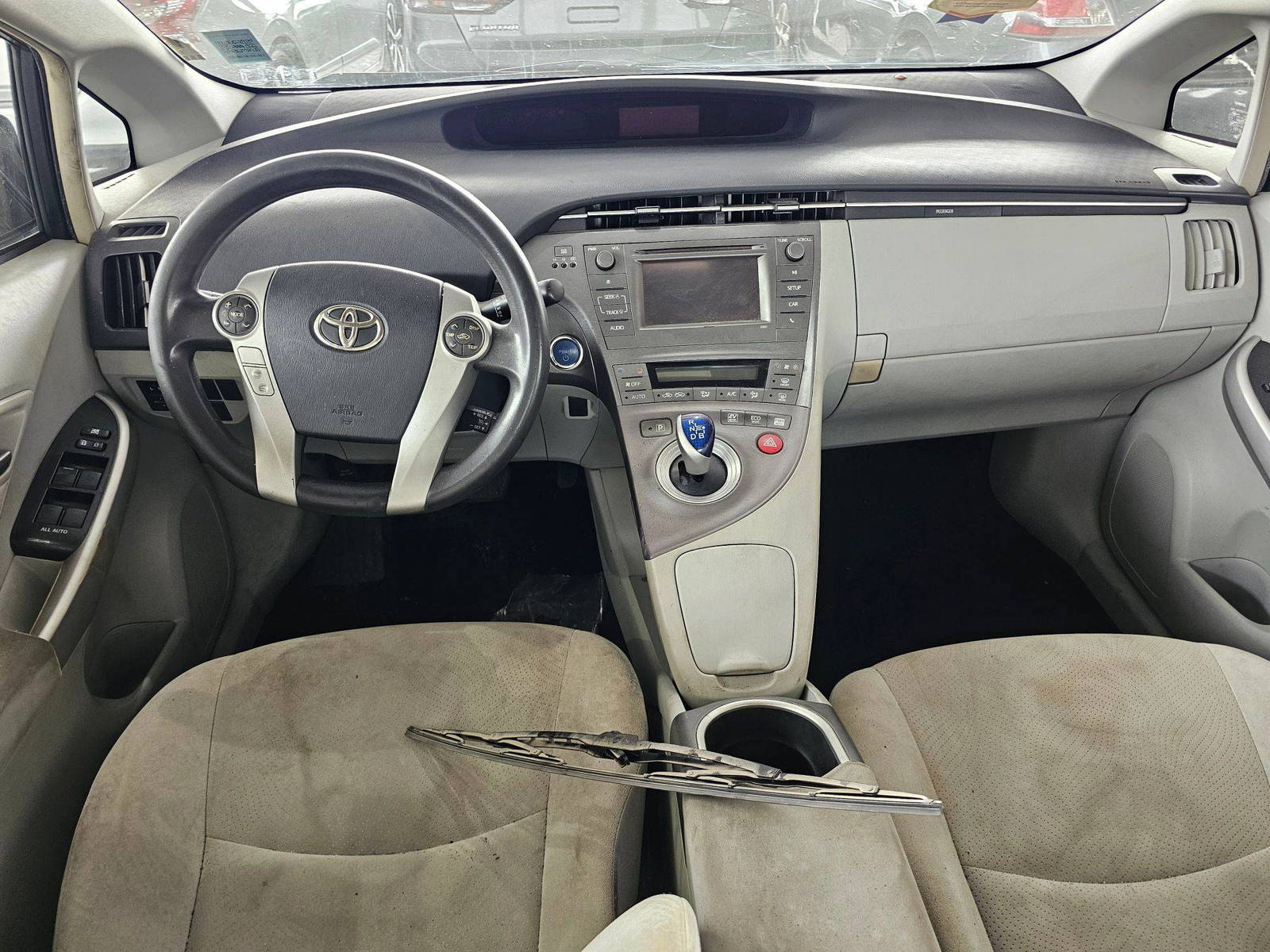 2015 TOYOTA PRIUS — 262705 Miles — Lot 3F1957699 — Main - Marhaba Auctions Used Cars - Image 8