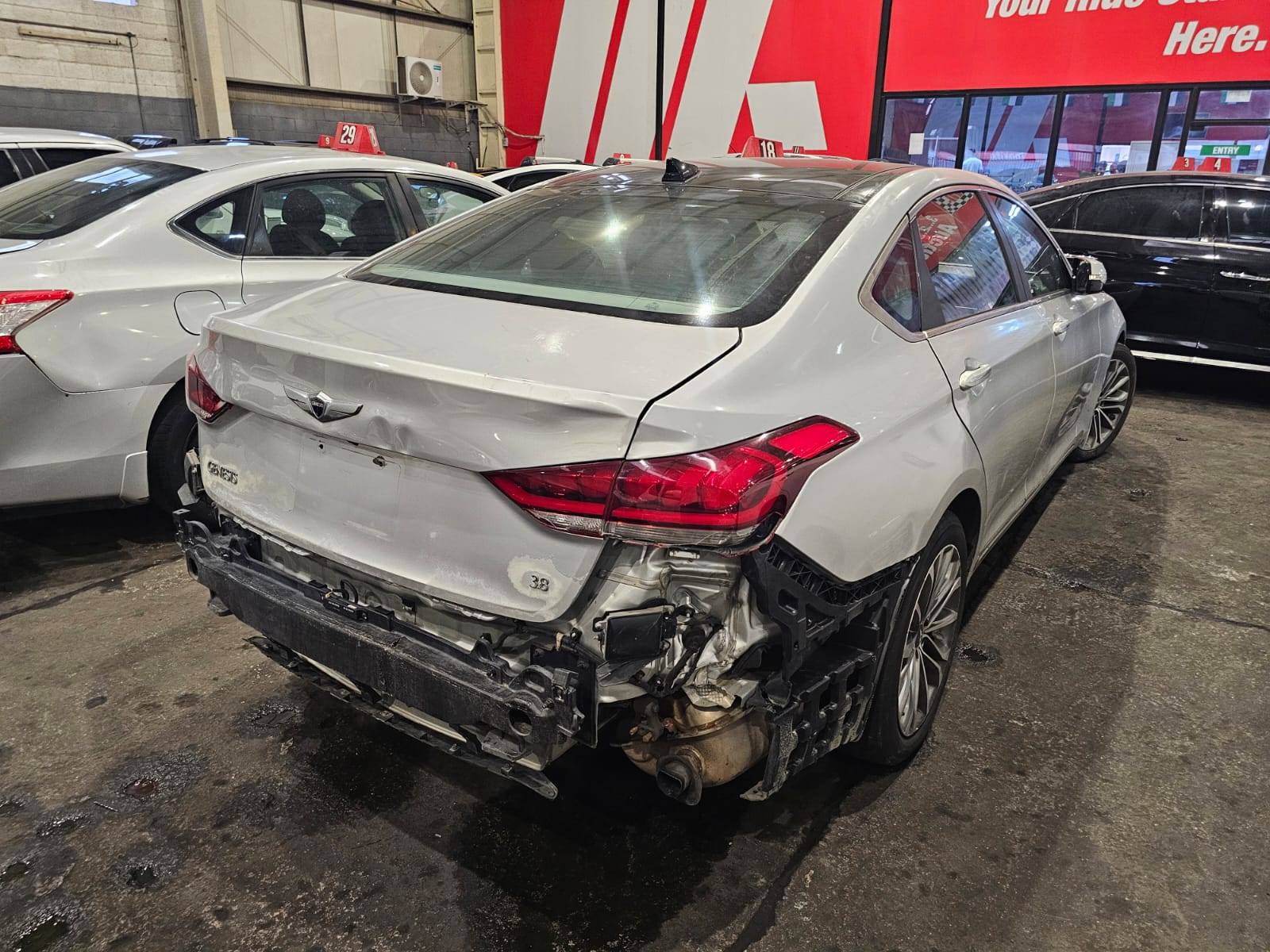 2015 HYUNDAI GENESIS — 140812 Miles — Lot 82754075 — Main - Marhaba Auctions Used Cars - Image 5