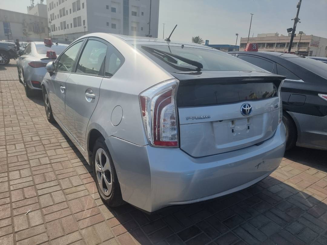 2015 TOYOTA PRIUS — 154522 Miles — Lot 955838 — Ind. 12 - Marhaba Auctions Used Cars - Image 3
