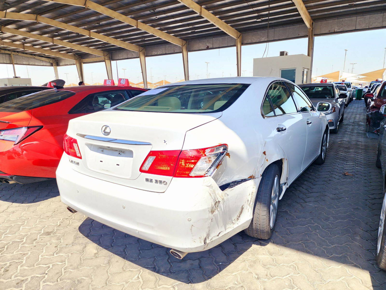 2009 LEXUS ES 350 — 213629 Miles — Lot 293163 — Souq - Marhaba Auctions Used Cars - Image 4