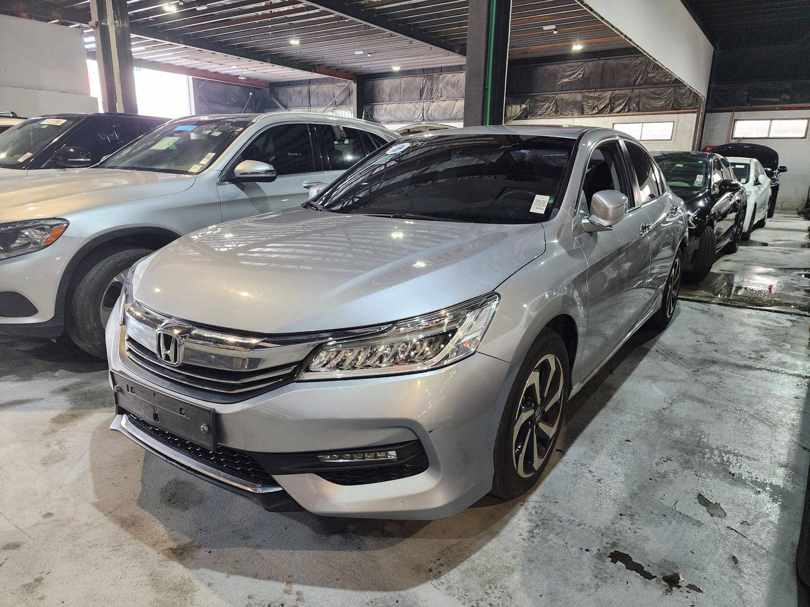 2016 HONDA ACCORD — 184687 KM — Lot 511851 — Al Quoz - Marhaba Auctions Used Cars - Image 3