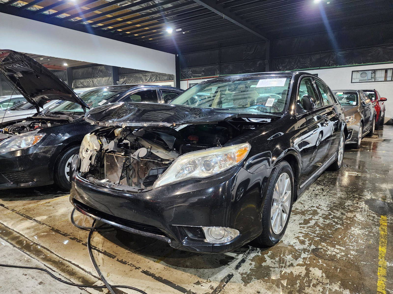 2011 TOYOTA AVALON — 253763 Miles — Lot 404044 — Al Quoz - Marhaba Auctions Used Cars - Image 6