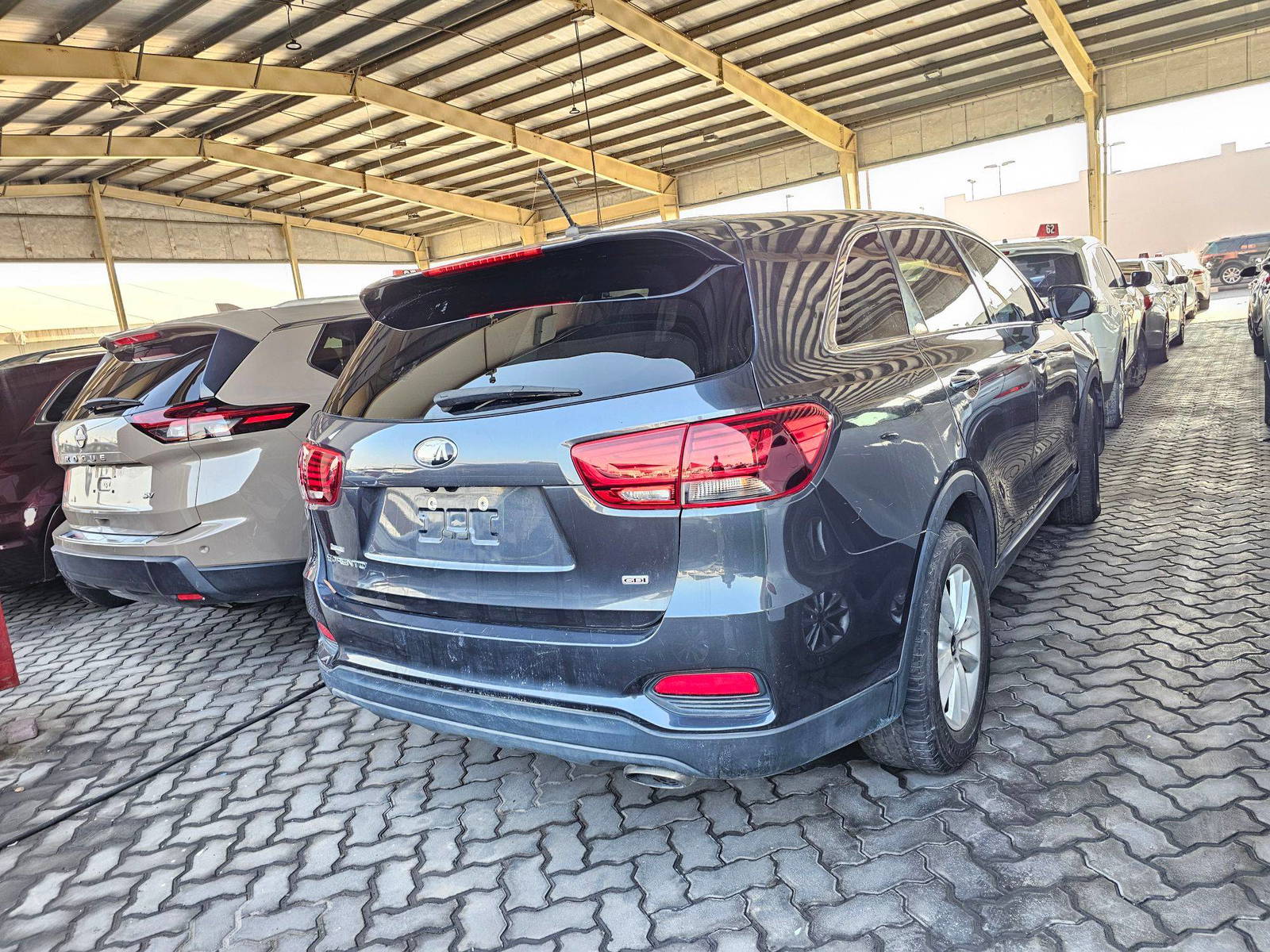 2019 KIA SORENTO — 164664 Miles — Lot 523343 — Souq - Marhaba Auctions Used Cars - Image 3