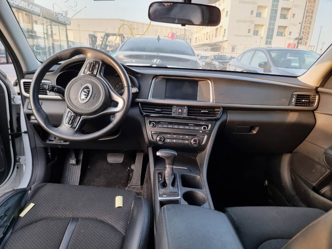2018 KIA OPTIMA — 118087 Miles — Lot 0125487 — Souq - Marhaba Auctions Used Cars - Image 8