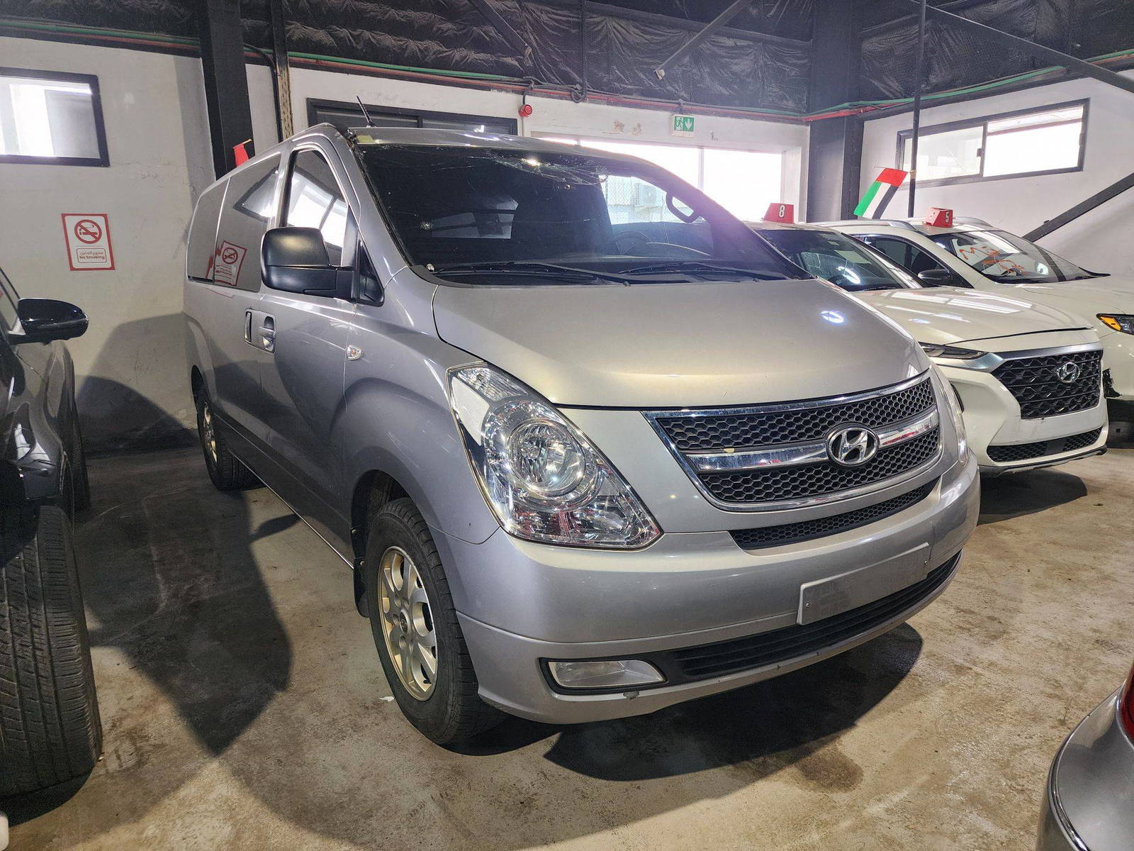 2015 HYUNDAI GRAND STAREX — 334417 KM — Lot 697089 — Souq - Marhaba Auctions Used Cars - Image 4