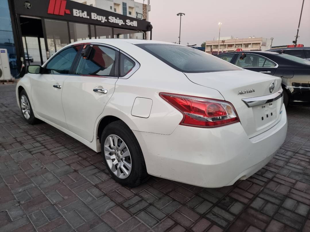 2013 NISSAN ALTIMA — 235732 Miles — Lot 38621935 — Ind. 12 - Marhaba Auctions Used Cars - Image 5