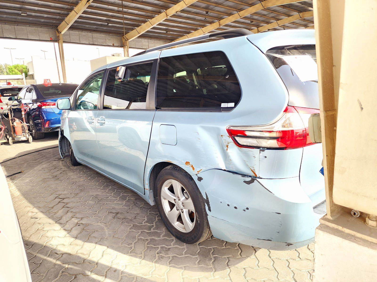 2015 TOYOTA SIENNA — 139977 Miles — Lot S618250 — Main - Marhaba Auctions Used Cars - Image 3