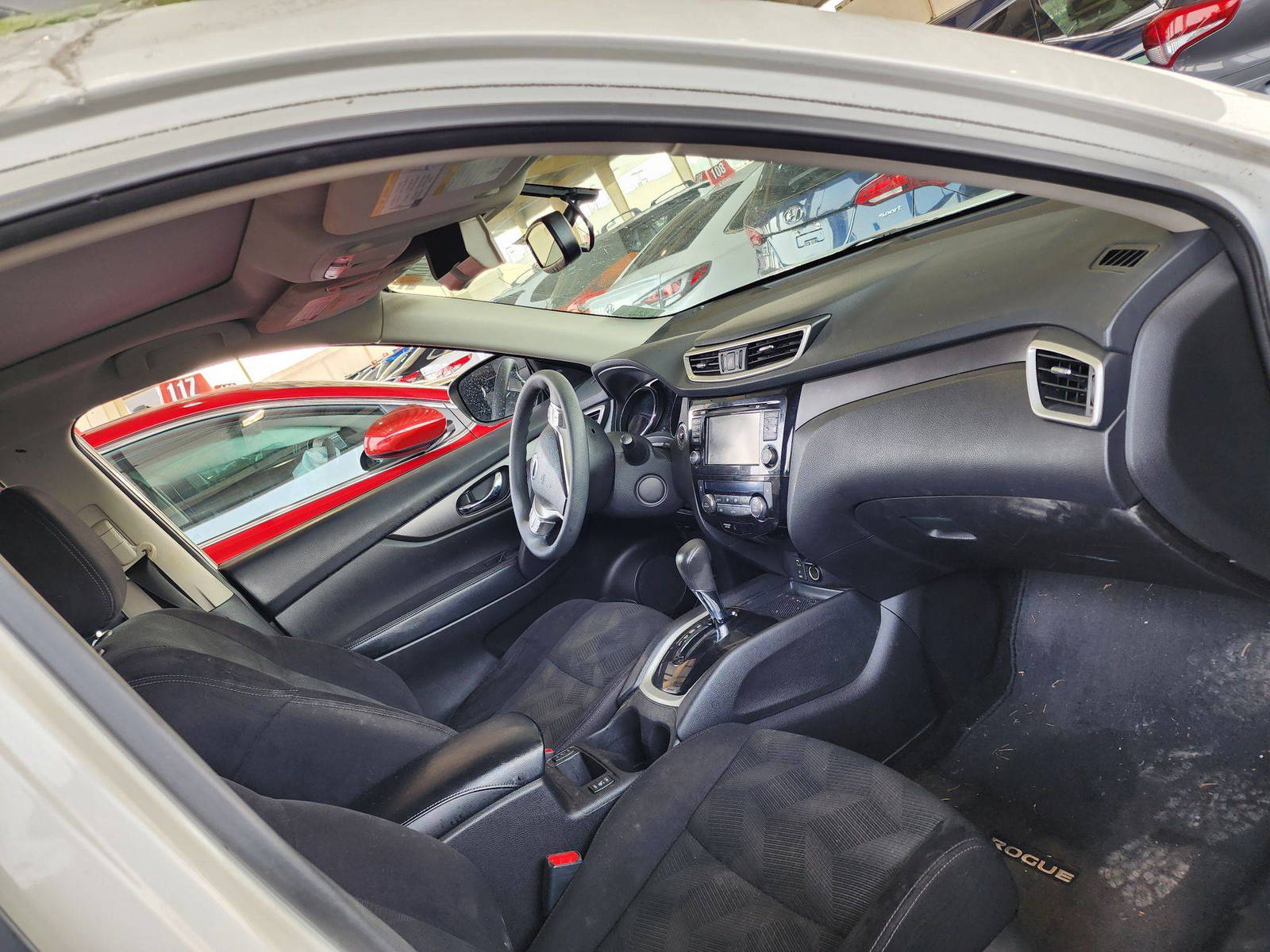 2015 NISSAN ROGUE — 124747 Miles — Lot 125487 — Ind. 12 - Marhaba Auctions Used Cars - Image 5