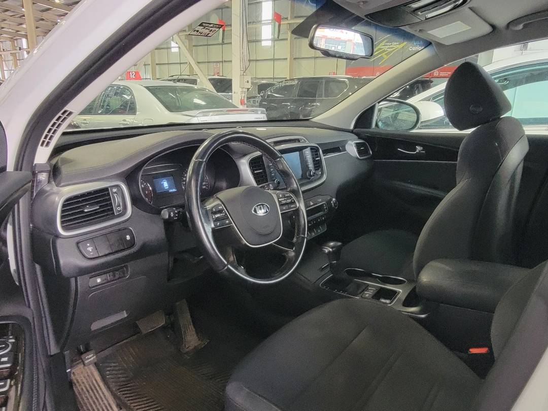 2019 KIA SORENTO — 174168 KM — Lot 80064574 — Main - Marhaba Auctions Used Cars - Image 6