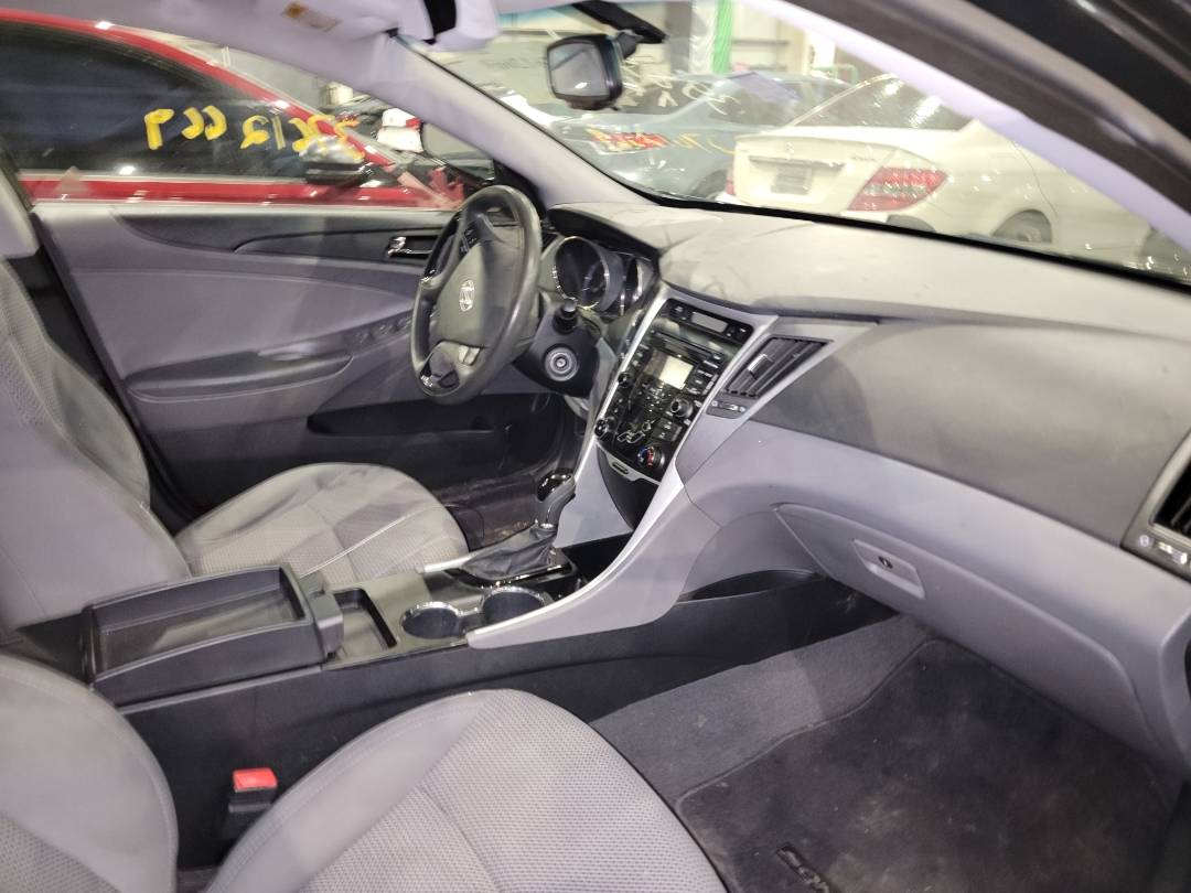 2012 HYUNDAI SONATA — 185804 Miles — Lot 37612669 - Marhaba Auctions Used Cars - Image 6