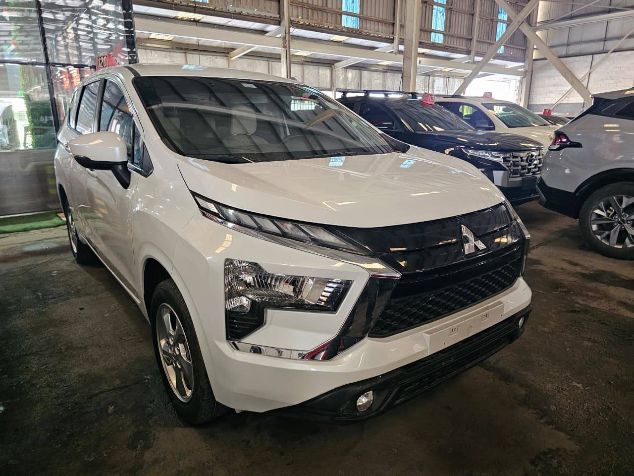 MITSUBISHI Xpander 2024 view 2