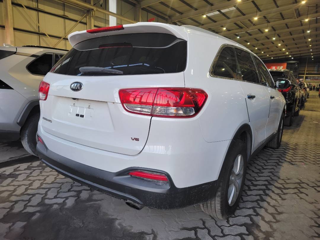 2016 KIA SORENTO — 127104 Miles — Lot 56GG094000 — Main - Marhaba Auctions Used Cars - Image 4