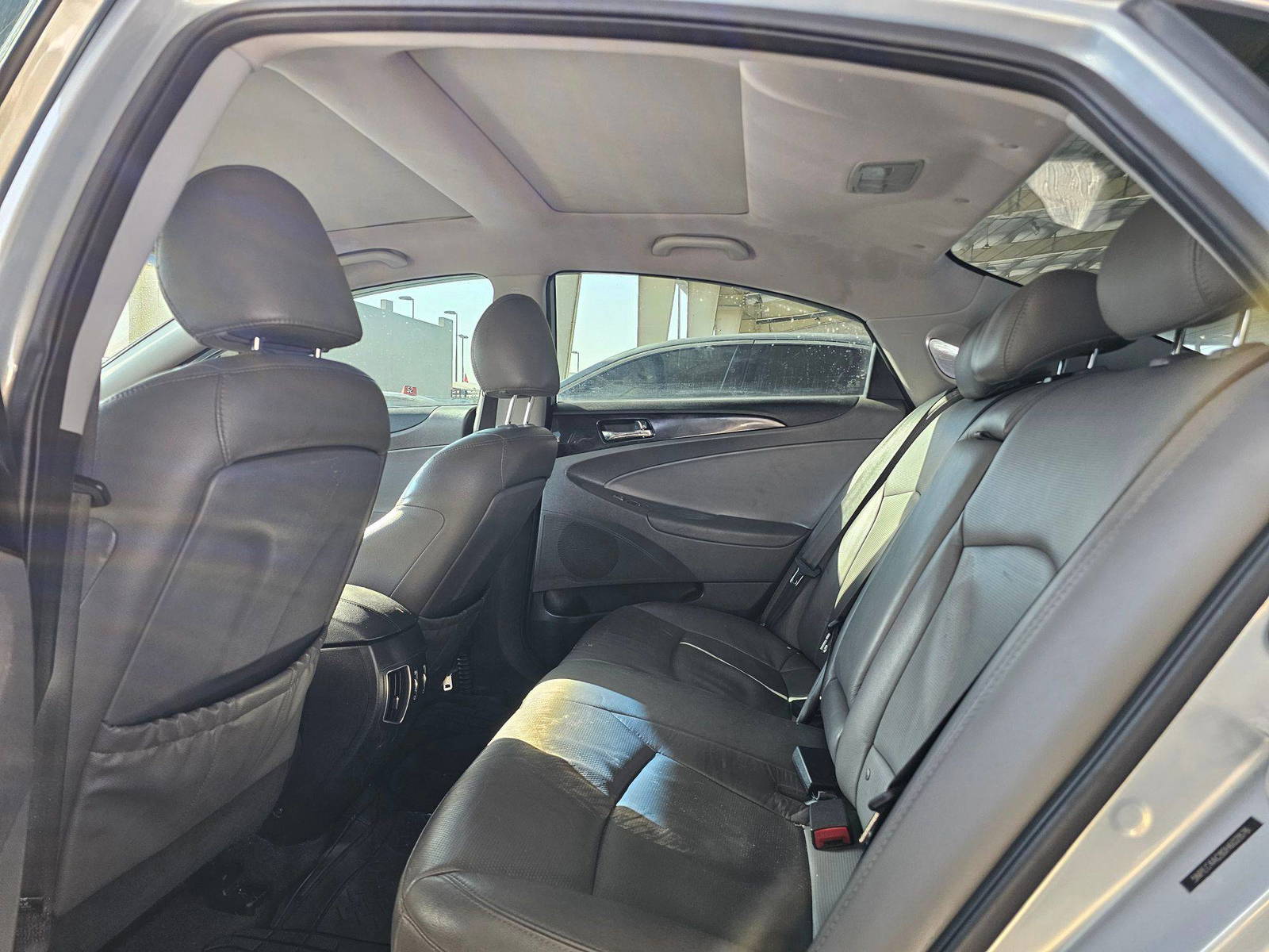 2013 HYUNDAI SONATA — 167286 Miles — Lot 8612792 — Souq - Marhaba Auctions Used Cars - Image 6
