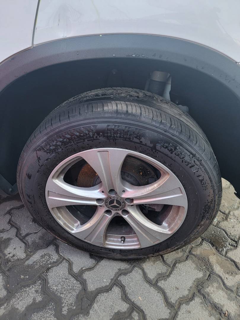 2018 MERCEDES BENZ GLC-300 — 83792 Miles — Lot 39370337 — Main - Marhaba Auctions Used Cars - Image 9