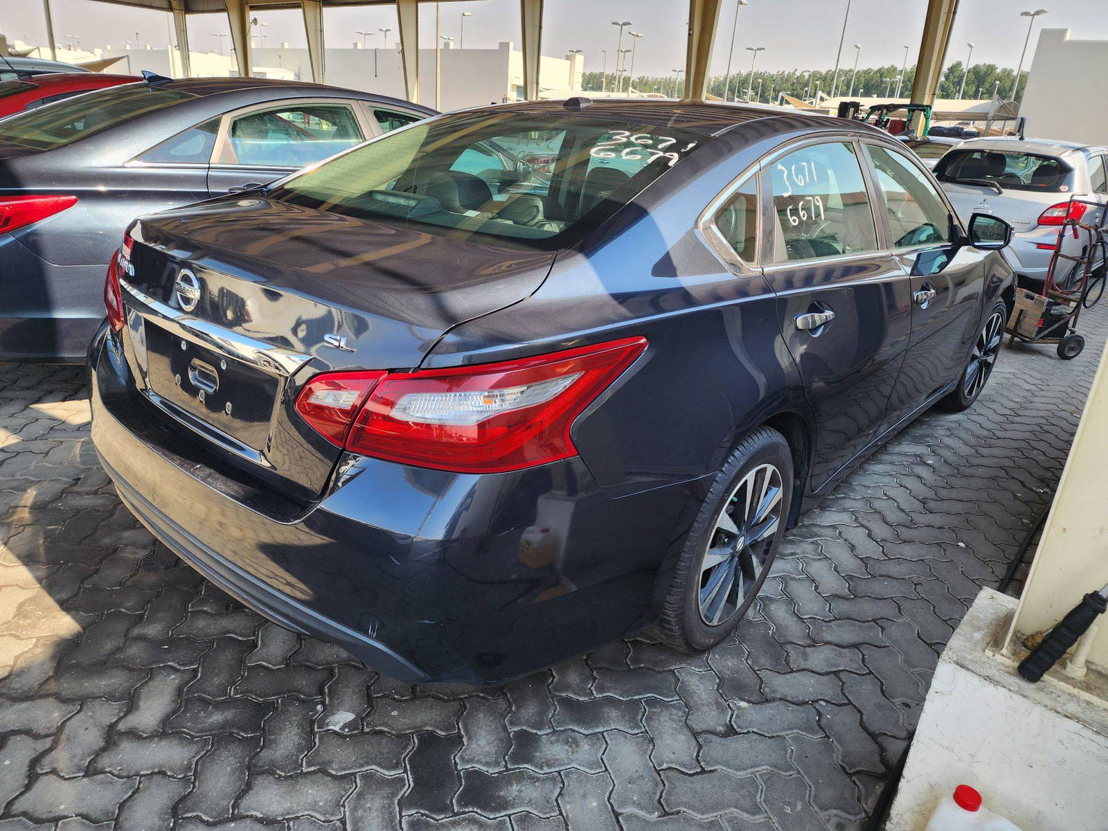 2018 NISSAN ALTIMA — 252877 Miles — Lot 36716679 - Marhaba Auctions Used Cars - Image 4