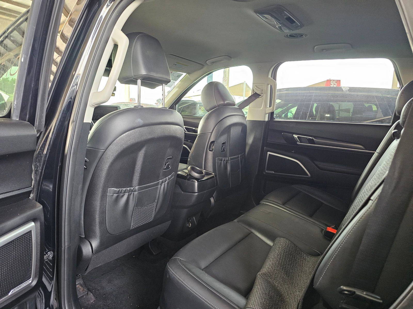 2022 KIA TELLURIDE — 71609 Miles — Lot 74253854 — Main - Marhaba Auctions Used Cars - Image 6