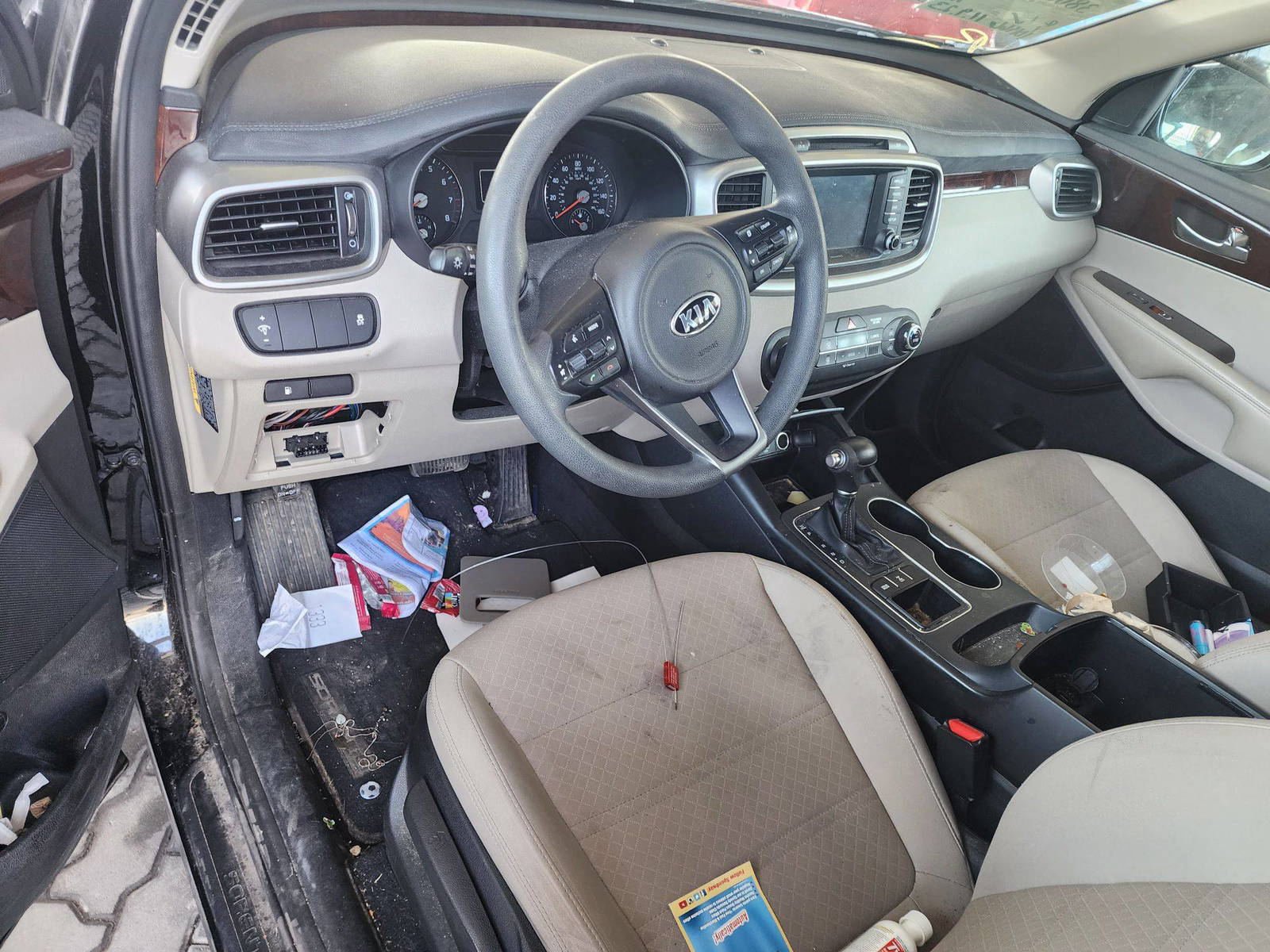 2018 KIA SORENTO — 101966 Miles — Lot 38037313 - Marhaba Auctions Used Cars - Image 9