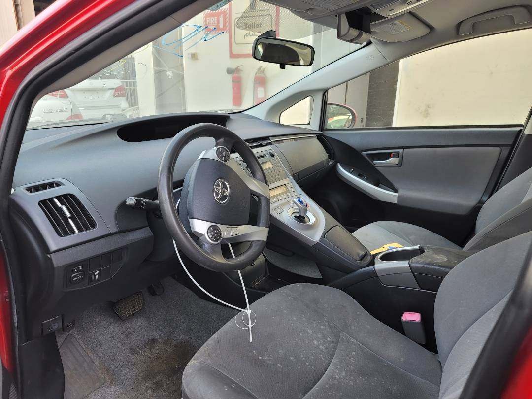 2015 TOYOTA PRIUS — 234906 Miles — Lot 0F0410251 — Main - Marhaba Auctions Used Cars - Image 6