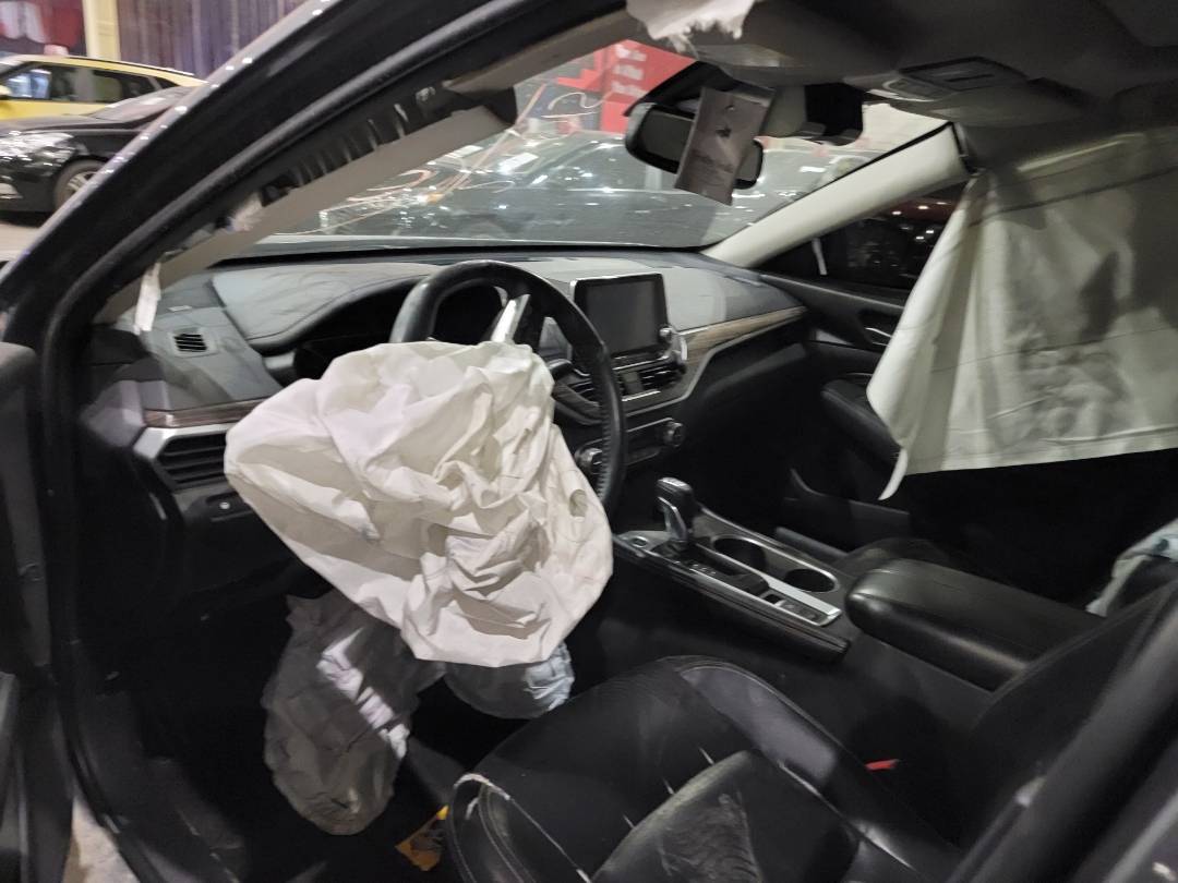 2019 NISSAN ALTIMA — 104888 Miles — Lot 56015 — Main - Marhaba Auctions Used Cars - Image 8