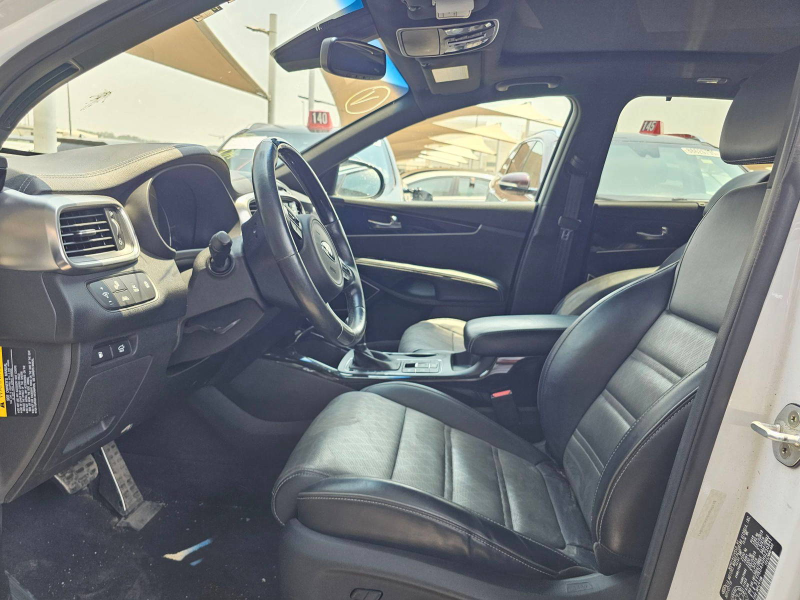 2017 KIA SORENTO — 158992 KM — Lot 65224064 — Souq - Marhaba Auctions Used Cars - Image 9