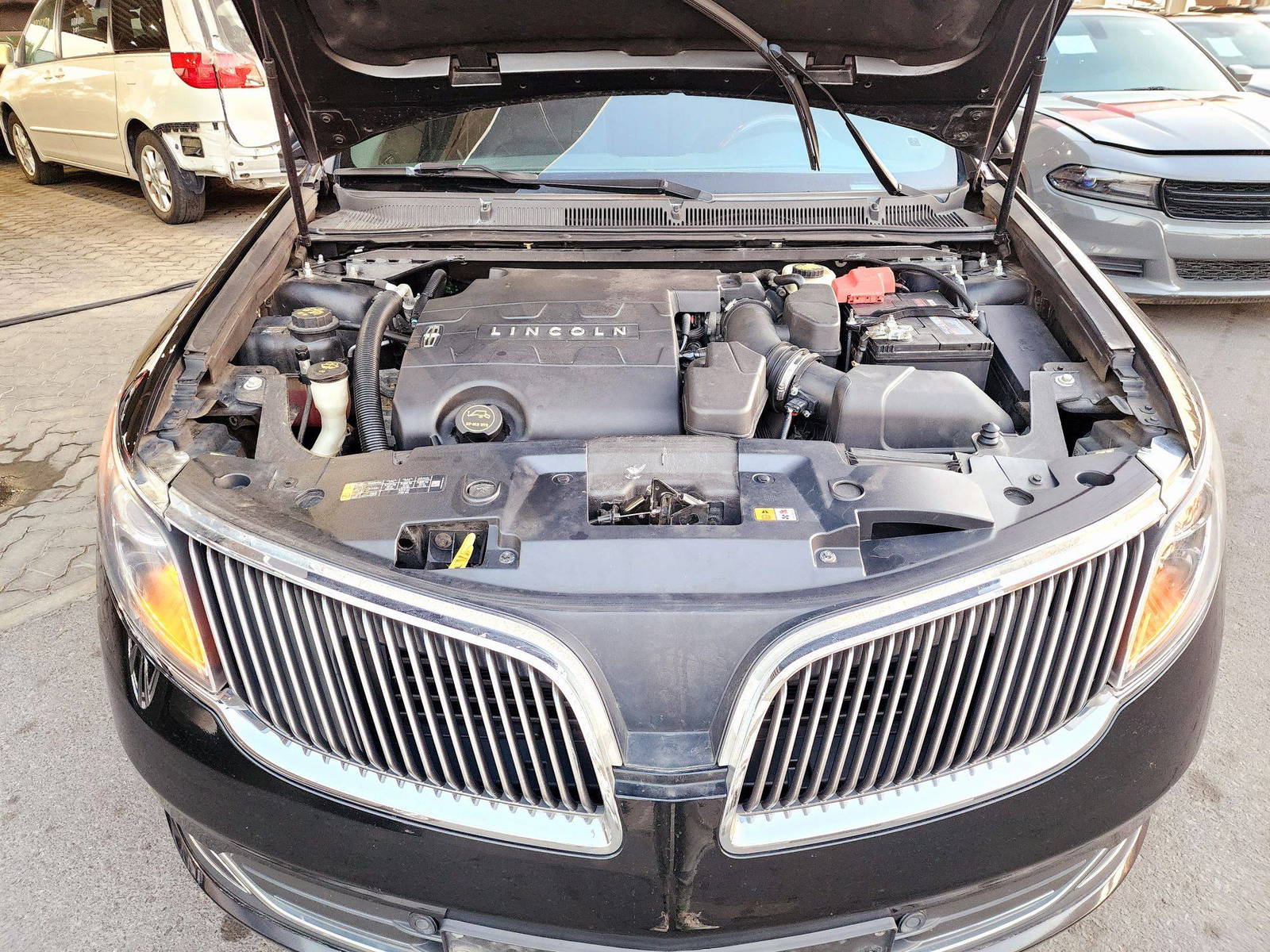 2014 LINCOLN MKS — 175445 KM — Lot K9EG604702 — Souq - Marhaba Auctions Used Cars - Image 12