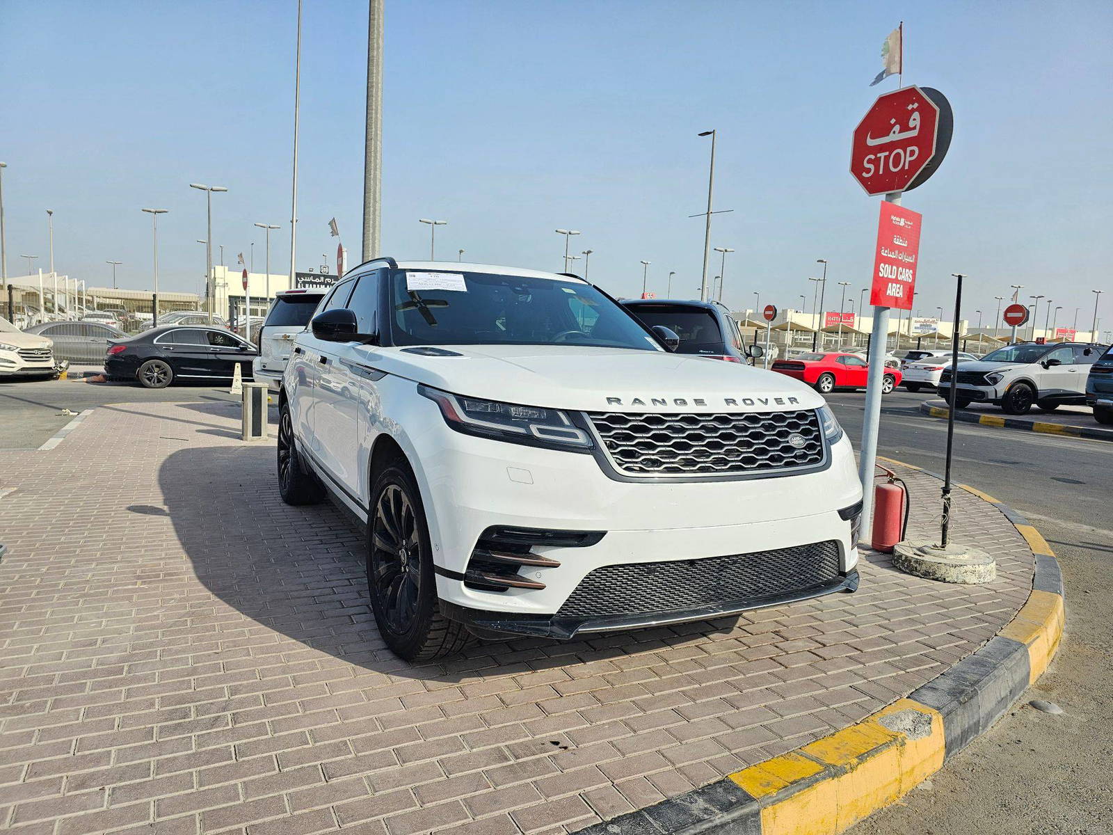 LAND ROVER RANGE ROVER VELAR R-DYNAMIC S 2018 - Marhaba Auction Used Cars - Image 4