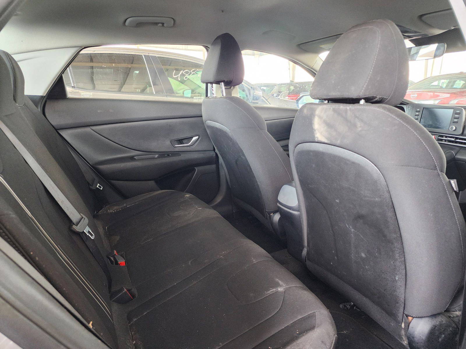 2021 HYUNDAI ELANTRA — 100625 Miles — Lot 8299 — Souq - Marhaba Auctions Used Cars - Image 4