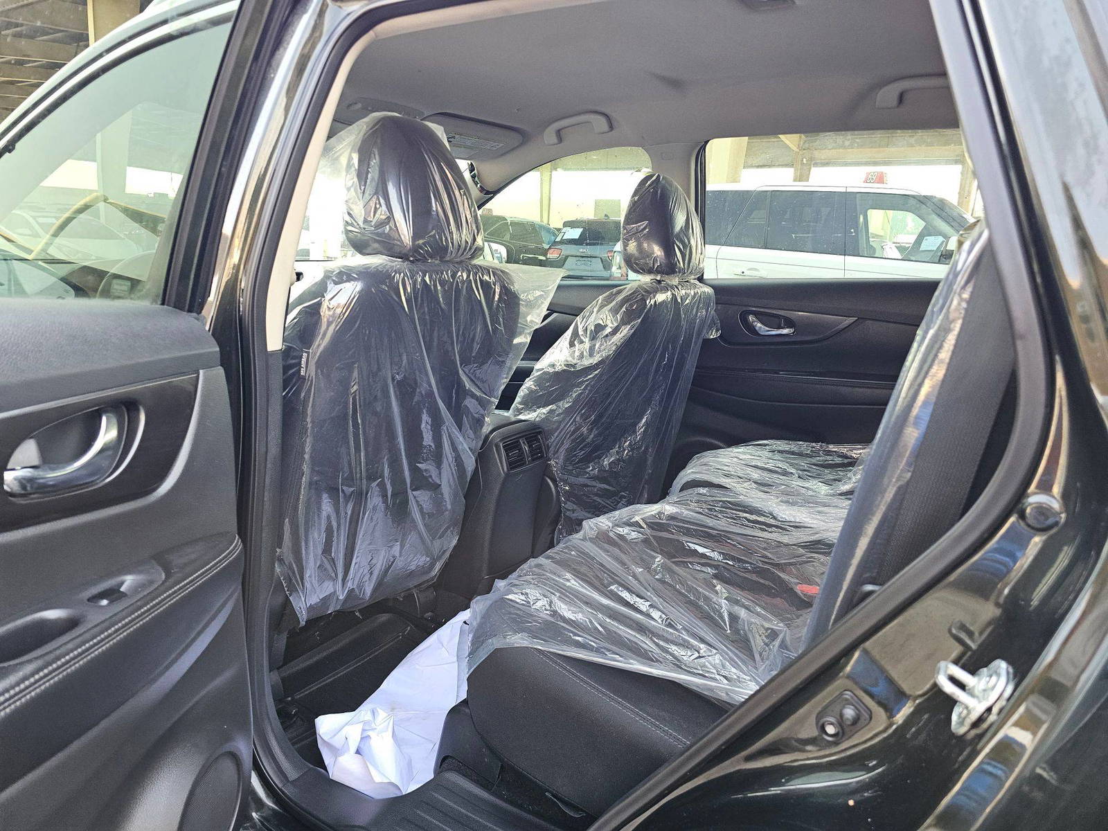 2019 NISSAN ROGUE — 111587 Miles — Lot 5KC765357 — Souq - Marhaba Auctions Used Cars - Image 6
