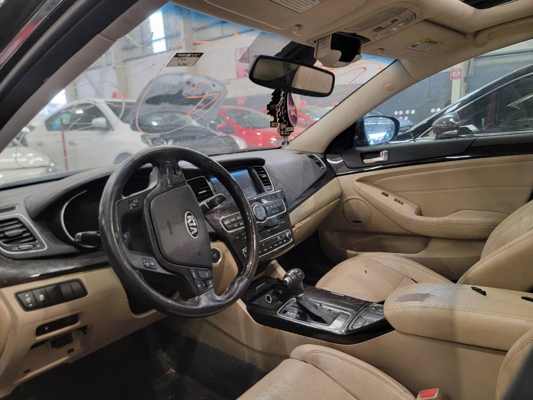 2014 KIA CADENZA — 170741 Miles — Lot 834089 — Souq - Marhaba Auctions Used Cars - Image 6