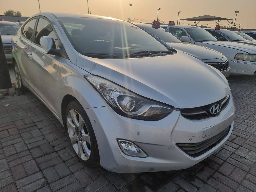 2011 HYUNDAI AVANTE — 156329 KM — Lot 24555 — Ind. 12 - Marhaba Auctions Used Cars - Image 4
