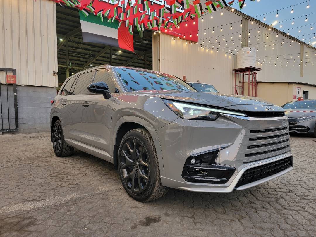 2024 LEXUS TX 500h — 4515 KM — Lot S001519 — Al Quoz - Marhaba Auctions Used Cars - Image 3