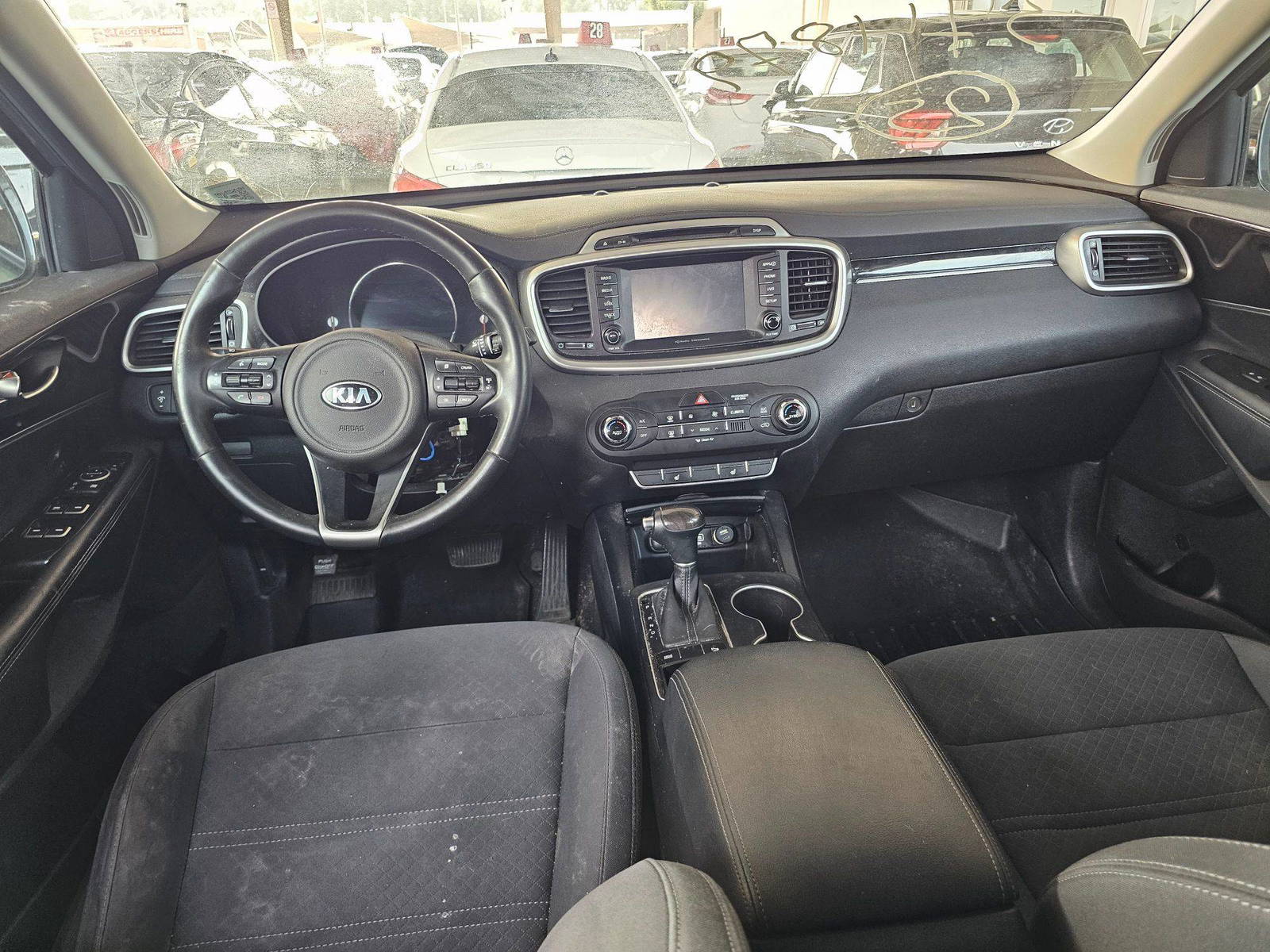 KIA SORENTO 2018 - Marhaba Auction Used Cars - Image 6