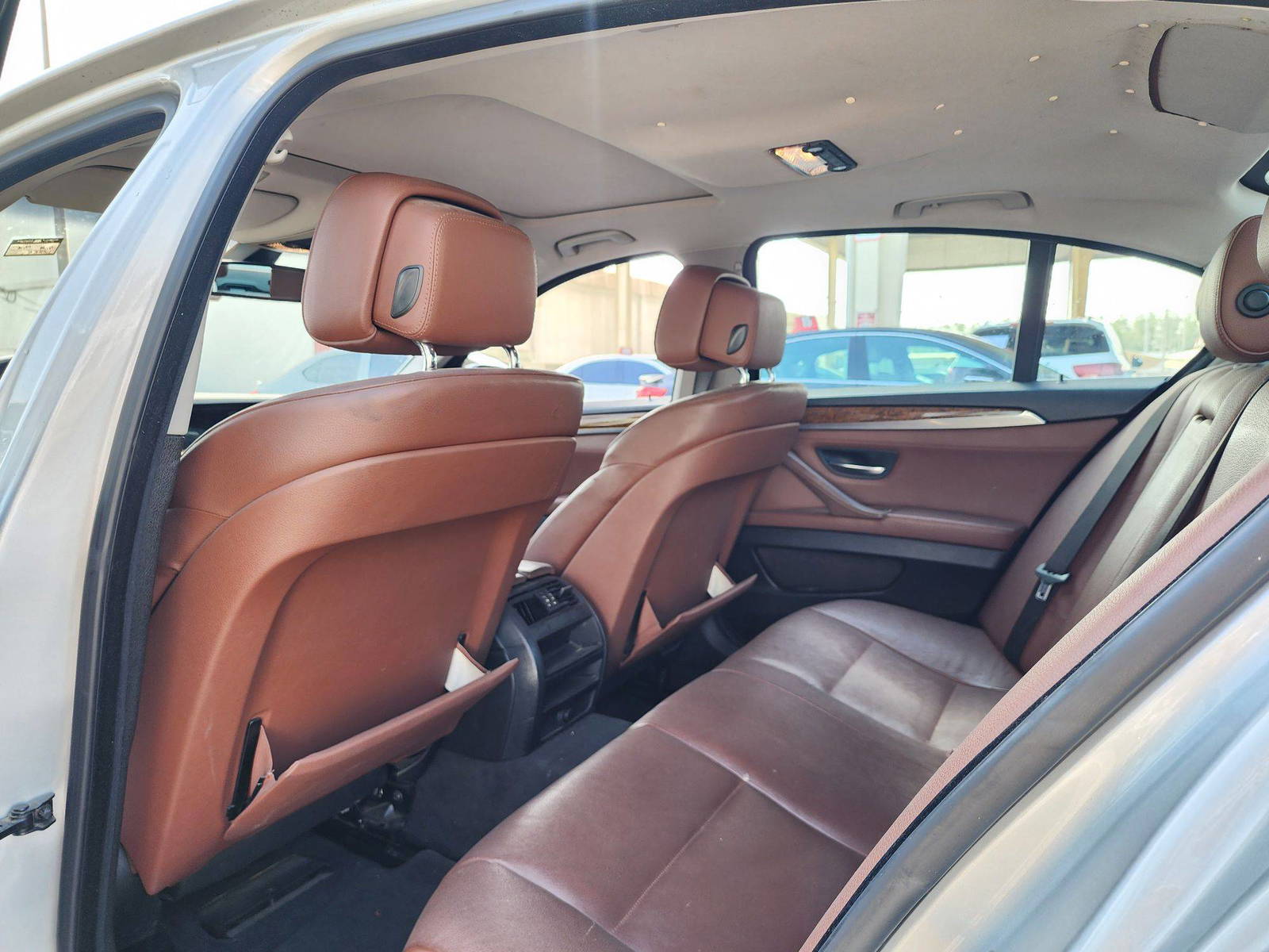 2011 BMW 528i — 173241 KM — Lot 567342 — Main - Marhaba Auctions Used Cars - Image 6